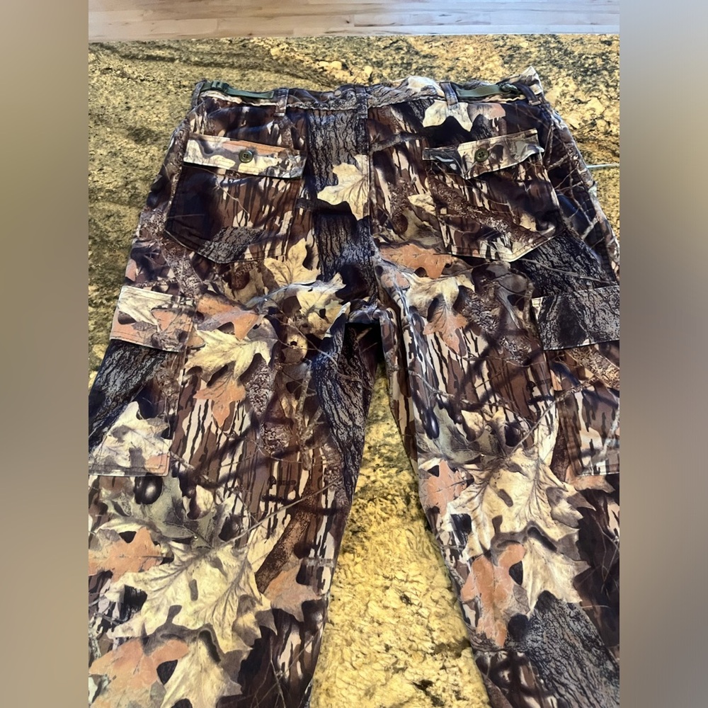 Men’s camouflage hunting pants